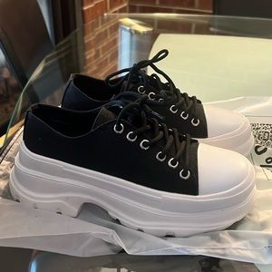 BERNESS SNEAKER SHOE